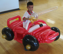 Lightning McQueen Balloon Sculpture