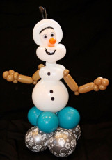 Frozen OLAF balloon sculpture