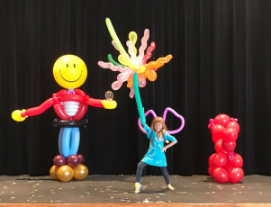 Chicago's #1 Birthday Balloon Artist!