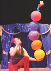 Smarty Pants Big Balloon Show