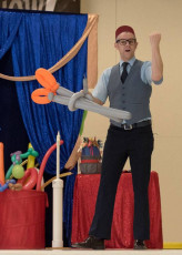 Balloons become machines in this amazing science assembly show