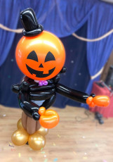 Halloween Pal Balloon Sculpture