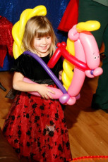 A Unicorn Ride - In Style Balloon Sculpture
